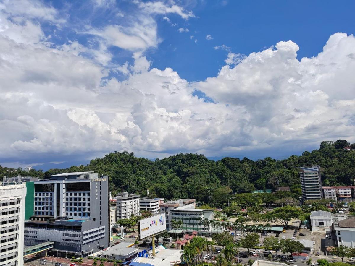 Cityview Studio Apartment At Kota Kinabalu City Centre Екстер'єр фото